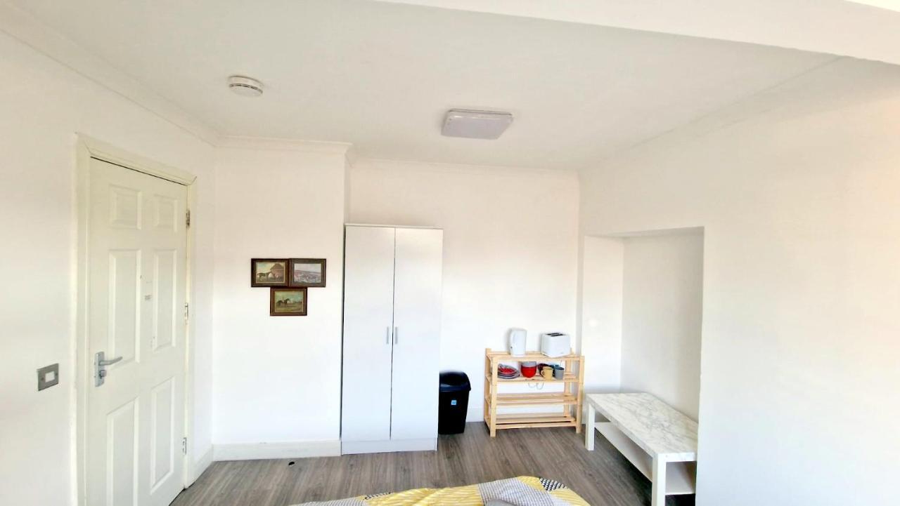 Lilleshall Rooms Mitcham Zewnętrze zdjęcie